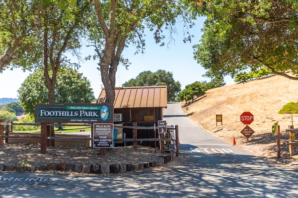 Entrance to trailing trail at Foothills Nature Preserve in Palo Alto, California